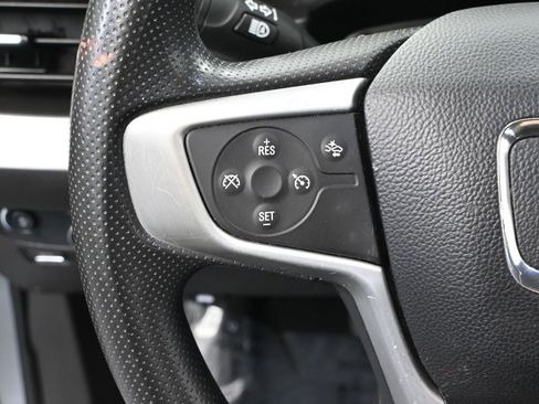 Used 2024 GMC Terrain SLE image 26