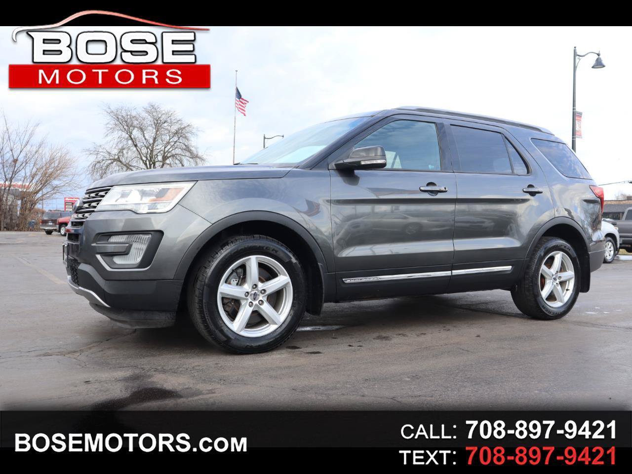 Used 2017 Ford Explorer XLT AWD/4WD image 1