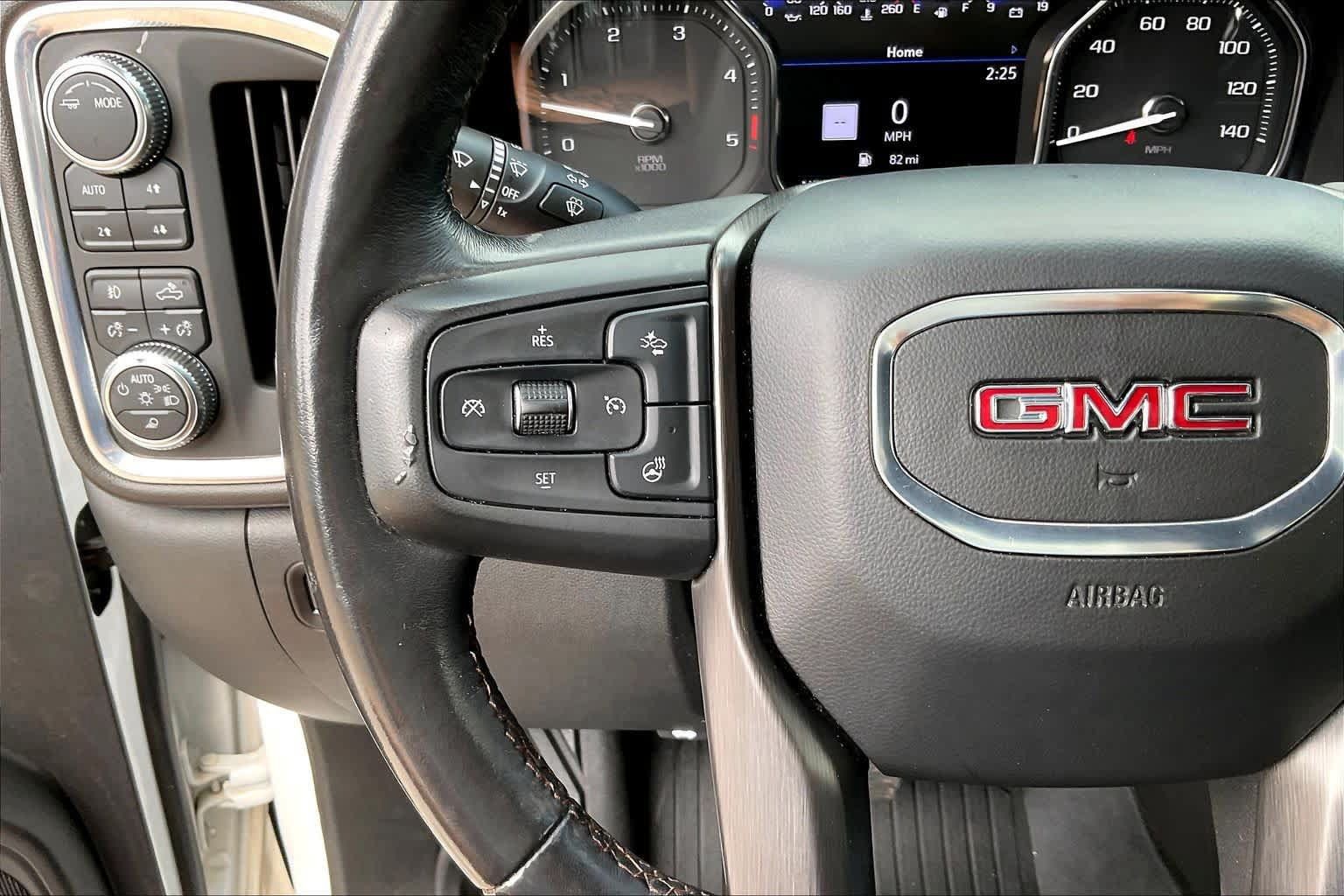 Used 2020 GMC Sierra 3500 AT4 w/ AT4 Premium Package AWD/4WD image 23