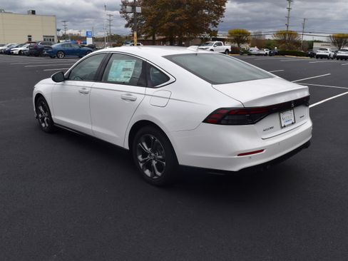 New 2025 Honda Accord EX-L image 4