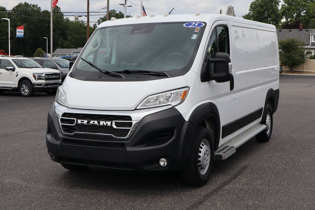Used 2025 RAM ProMaster 2500 w/ U-Haul Equipment Group FWD image 15