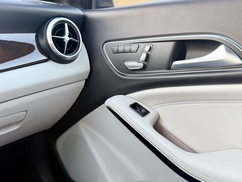 Used 2018 Mercedes-Benz CLA 250 image 38
