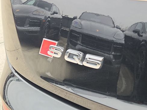 Used 2022 Audi SQ5 Premium w/ Convenience Package image 30