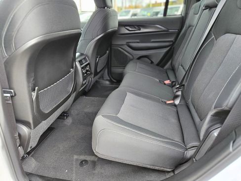 New 2025 Jeep Grand Cherokee Laredo X image 16