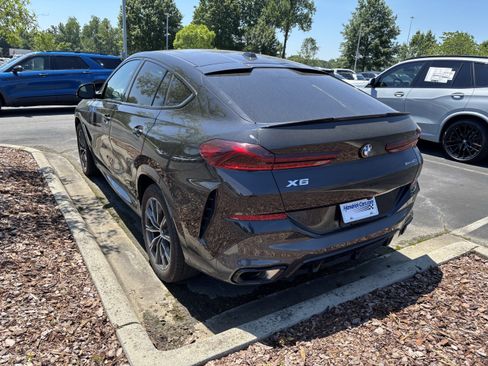 Used 2025 BMW X6 xDrive40i w/ Executive Package AWD/4WD image 9