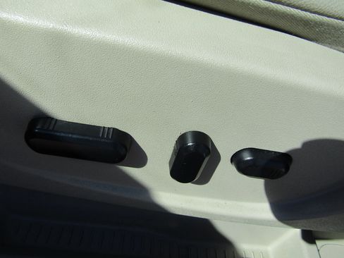 Used 2013 Ford Escape SEL AWD/4WD image 22