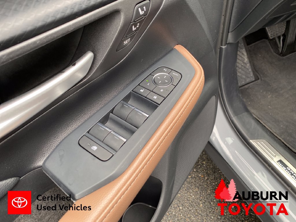 Certified 2025 Toyota Grand Highlander AWD Hybrid image 11