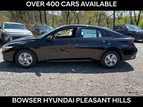 New 2026 Hyundai Elantra SE FWD image 2