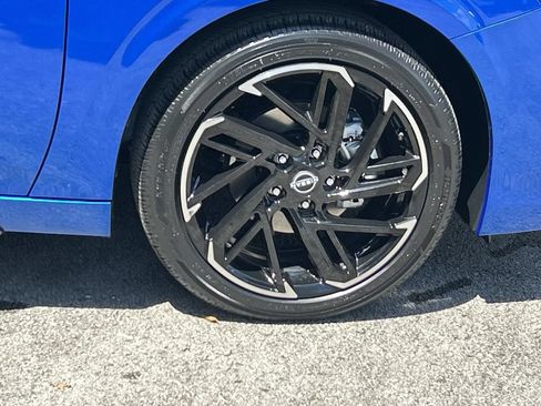 New 2026 Nissan Sentra SR w/ SR Premium Package FWD image 9
