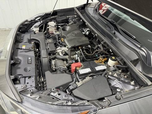 Used 2021 Toyota RAV4 XLE image 27