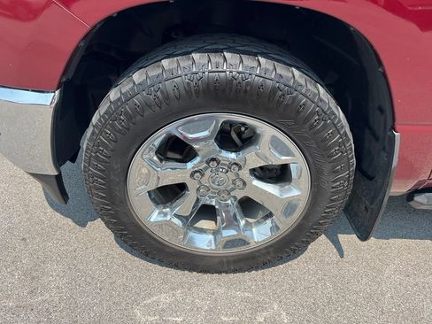 Used 2019 RAM 1500 Big Horn AWD/4WD image 12
