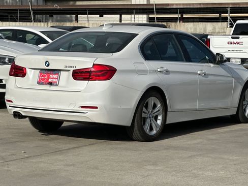 Used 2017 BMW 330i Sedan RWD image 3