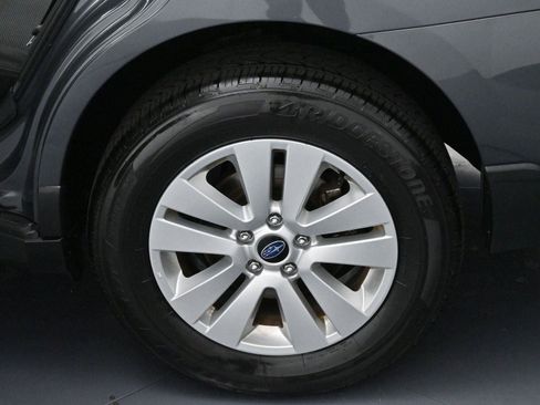 Used 2019 Subaru Outback 2.5i Premium image 31