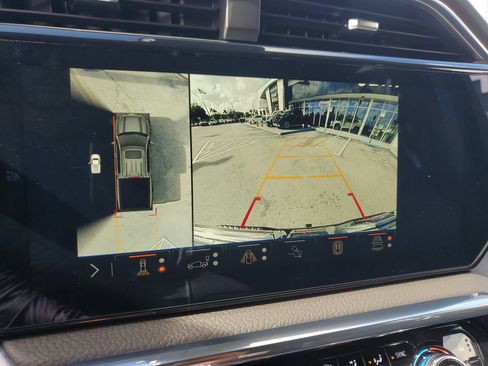 Used 2024 GMC Sierra 1500 Denali w/ Technology Package image 10