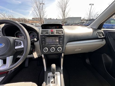 Used 2017 Subaru Forester 2.5i w/ Alloy Wheel Package image 15