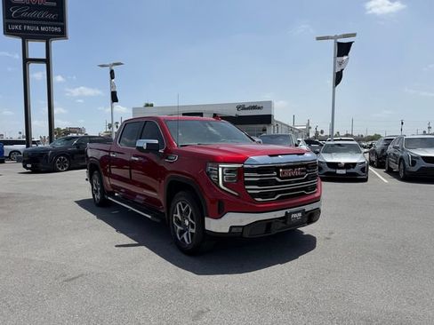 Used 2023 GMC Sierra 1500 SLT AWD/4WD image 3