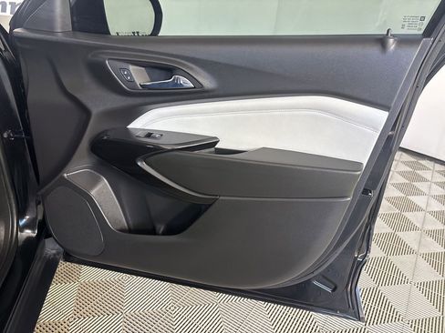 Used 2024 Chevrolet Trax LT image 29