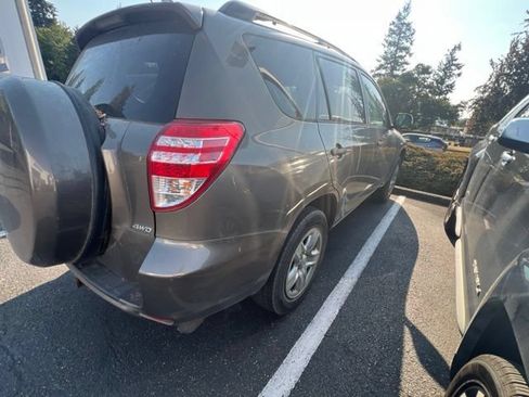 Used 2012 Toyota RAV4 4WD w/ Value Pkg image 4