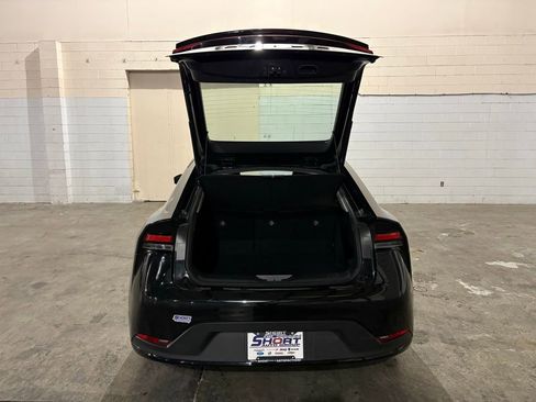 Used 2025 Toyota Prius LE image 13