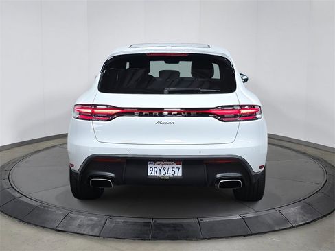 Used 2025 Porsche Macan image 6