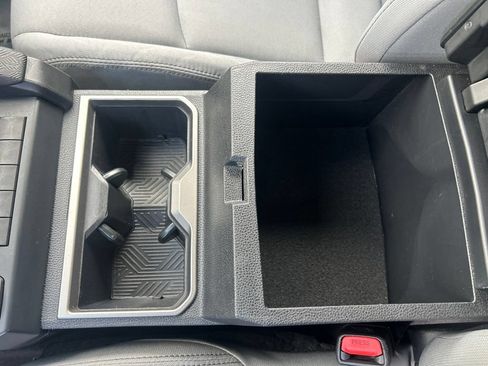 Certified 2025 Toyota Tacoma SR5 AWD/4WD image 24