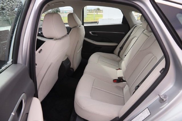 Used 2025 Hyundai Sonata SEL FWD image 9
