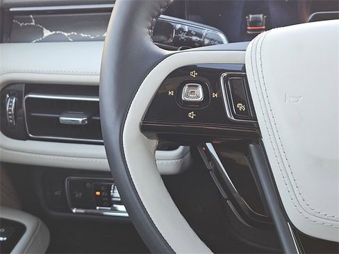 New 2026 Lincoln Aviator Black Label w/ Dynamic Handling Package image 26