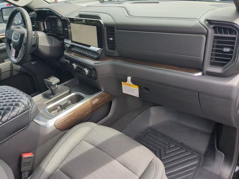 Used 2024 GMC Sierra 1500 Elevation w/ Preferred Package AWD/4WD image 35