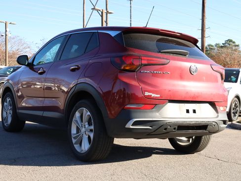 Used 2021 Buick Encore GX Preferred image 2