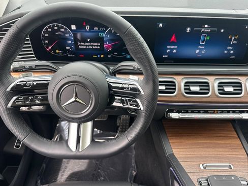 New 2026 Mercedes-Benz GLS 450 4MATIC image 26