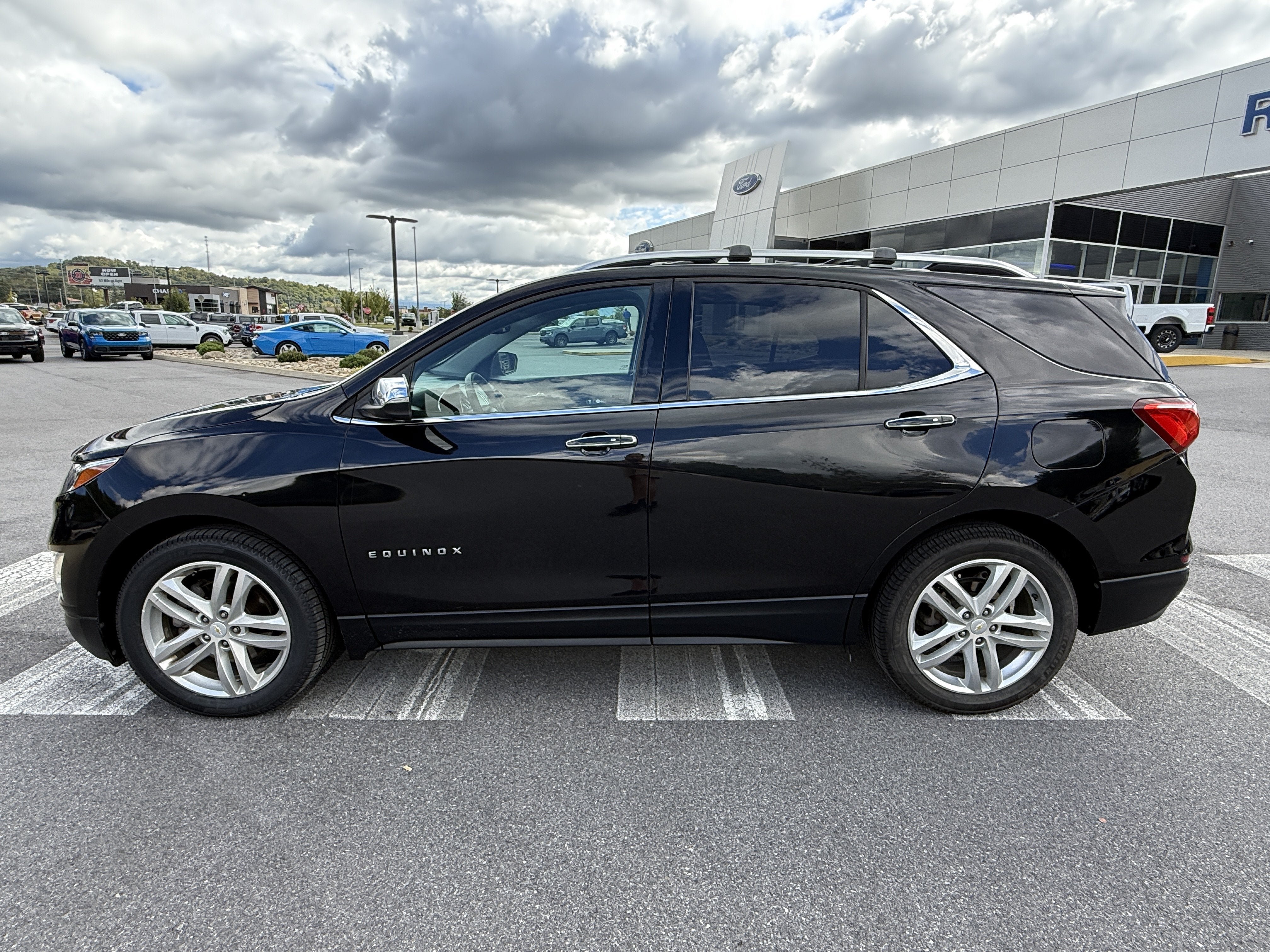 Used 2018 Chevrolet Equinox Premier FWD image 5