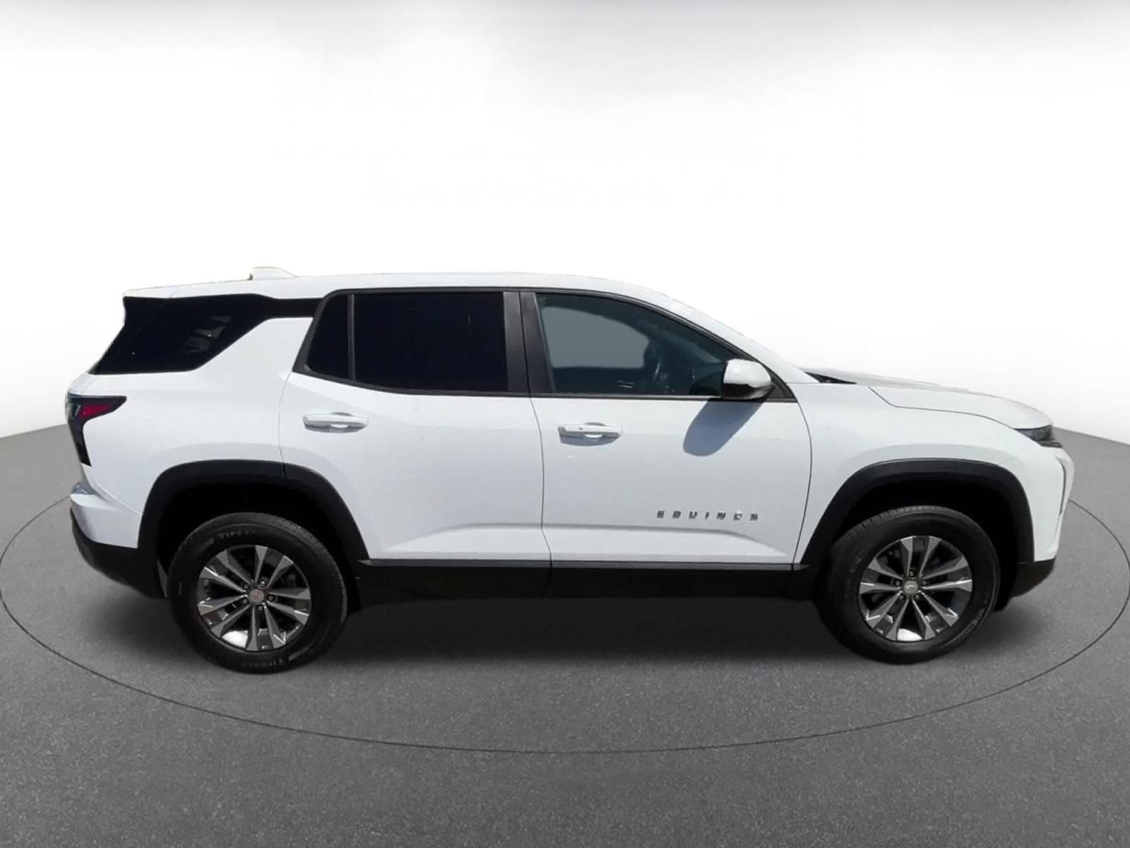 Used 2025 Chevrolet Equinox LT FWD image 15
