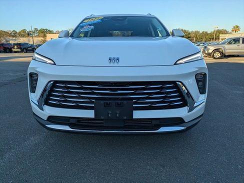 Certified 2025 Buick Envision Preferred image 9