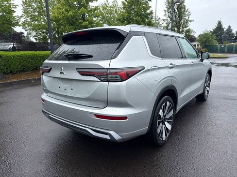 Used 2025 Mitsubishi Outlander SEL FWD image 7