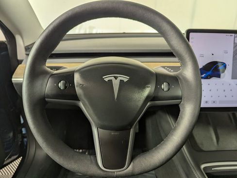 Used 2023 Tesla Model 3 Standard Range image 16