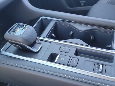 New 2025 Nissan Pathfinder SL image 10