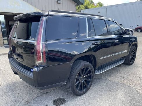 Used 2015 Cadillac Escalade Luxury AWD/4WD image 8