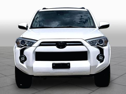 Used 2022 Toyota 4Runner SR5 RWD image 4