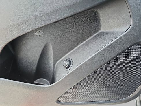 Certified 2023 Chevrolet Equinox RS image 29