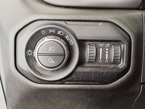 Used 2021 Jeep Gladiator Sport AWD/4WD image 15