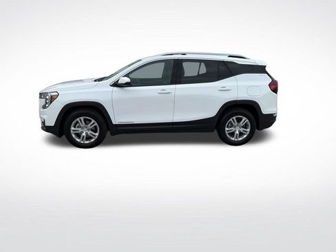 Used 2023 GMC Terrain SLT FWD image 2