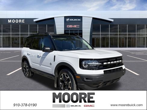 Used 2023 Ford Bronco Sport Outer Banks image 1