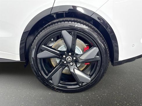 New 2026 Jaguar F-PACE SVR image 33