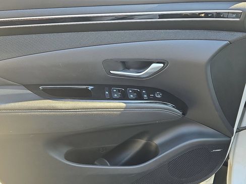 Certified 2023 Hyundai Tucson Limited AWD/4WD image 16