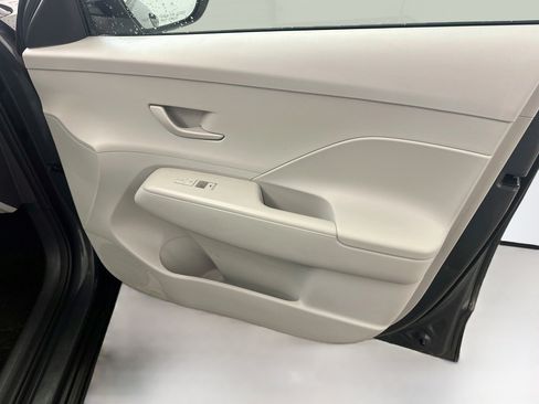 Used 2025 Hyundai Kona SEL AWD/4WD image 33