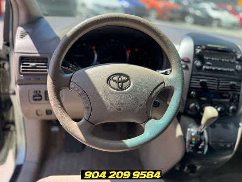 Used 2007 Toyota Sienna CE FWD image 19