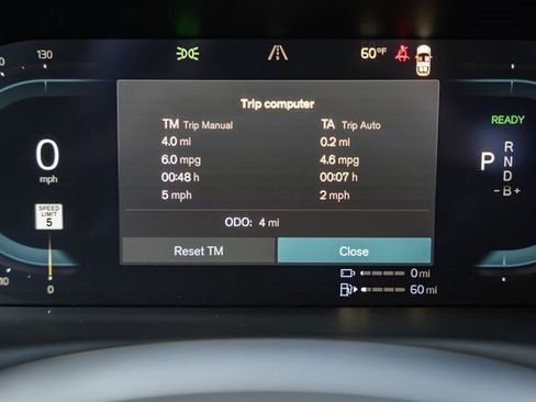 Used 2025 Volvo XC90 T8 Plus w/ Protection Package Premier image 37