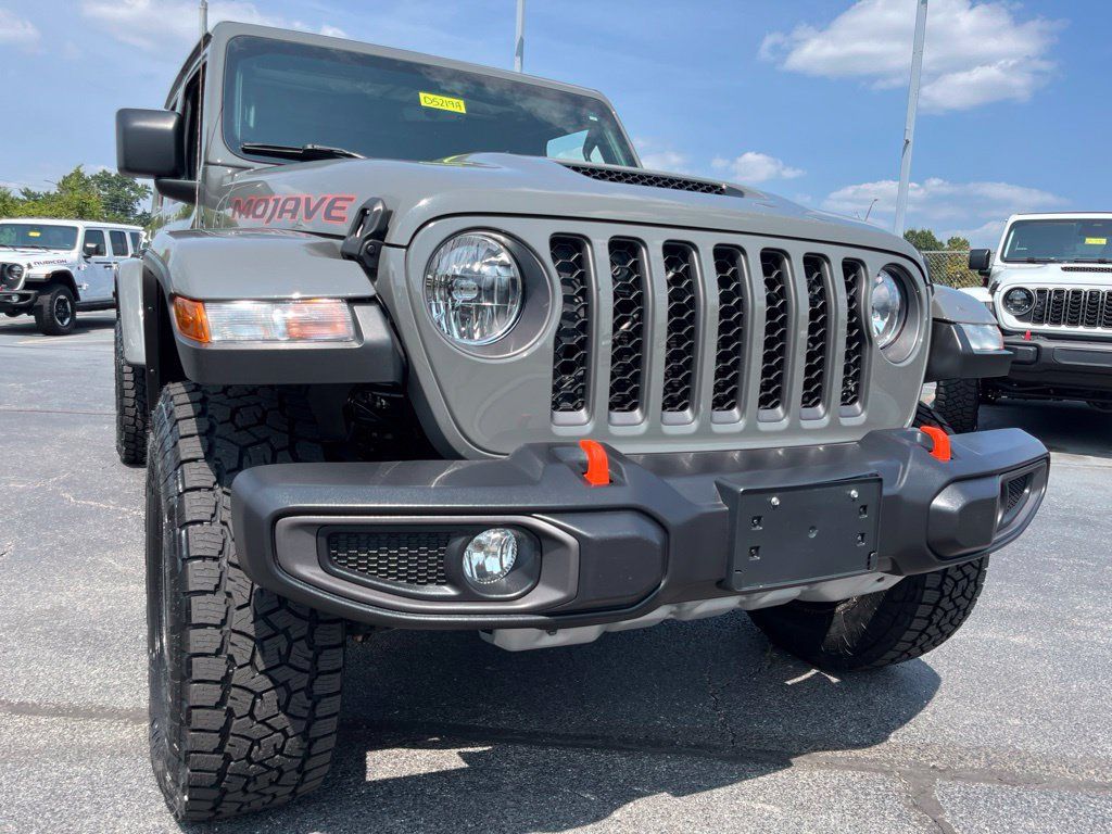 Used 2022 Jeep Gladiator Mojave w/ Cold Weather Group AWD/4WD image 53