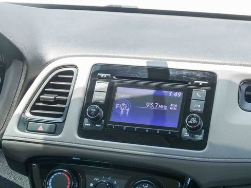 Used 2022 Honda HR-V LX image 13