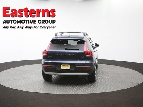 Used 2021 Volvo XC40 T5 Momentum AWD/4WD image 39